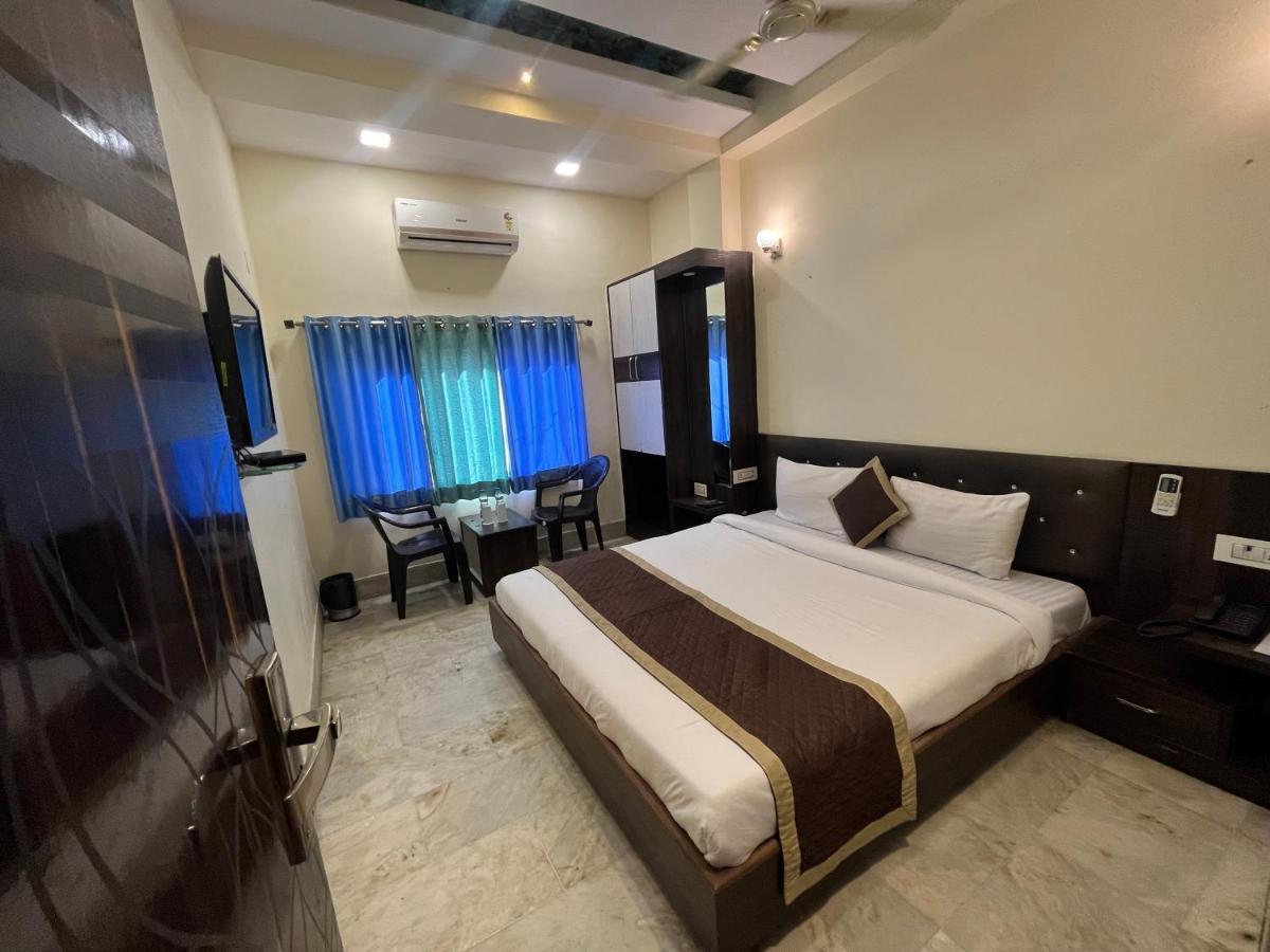 Hotel Raj Vilas Udaipur Exterior foto